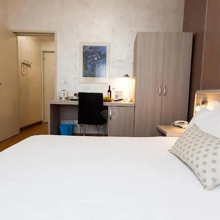 Lis Hotel 3*