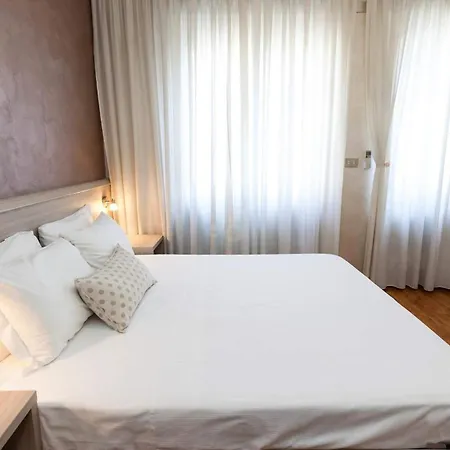 Lis Hotel 3*