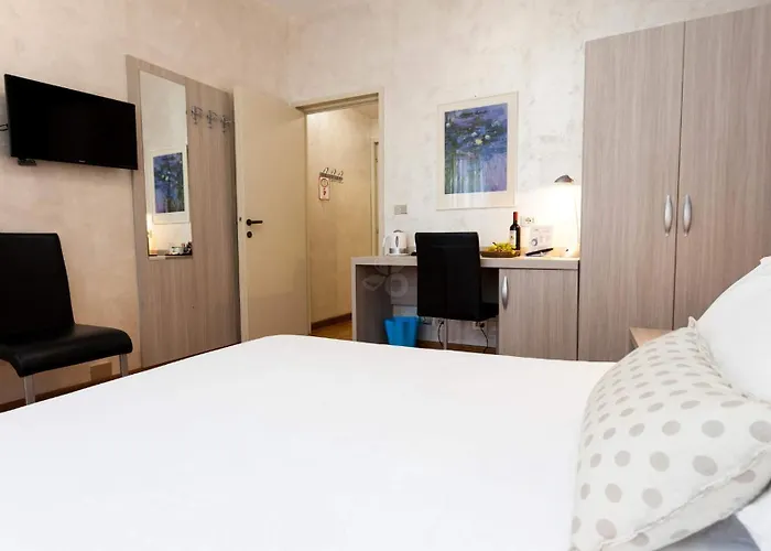 Lis Hotel
