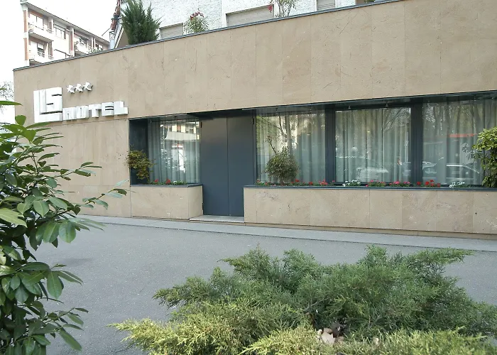 Lis Hotel